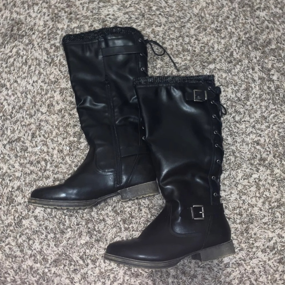 Black boots